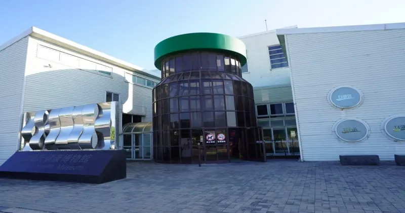 雞精免費喝！免門票彰化觀光工廠「白蘭氏健康博物館」，直擊雞精生產過程。