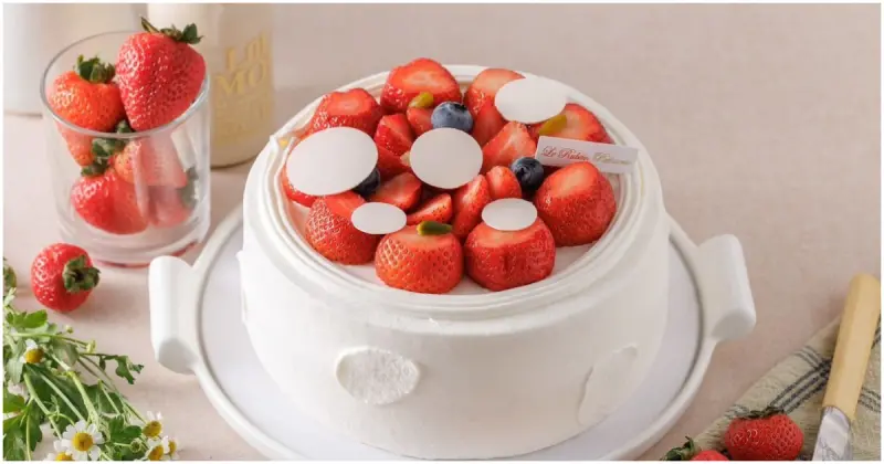 法朋草莓季來了！手工草莓餡和新鮮草莓「草莓純生鮮奶油蛋糕」草莓控必吃。