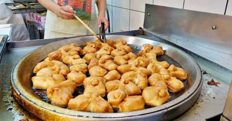 台北人過年拜拜先衝！北投7大人氣「關渡美食」拜關渡宮前開吃，關渡站古早味小吃 早午餐一次蒐羅。