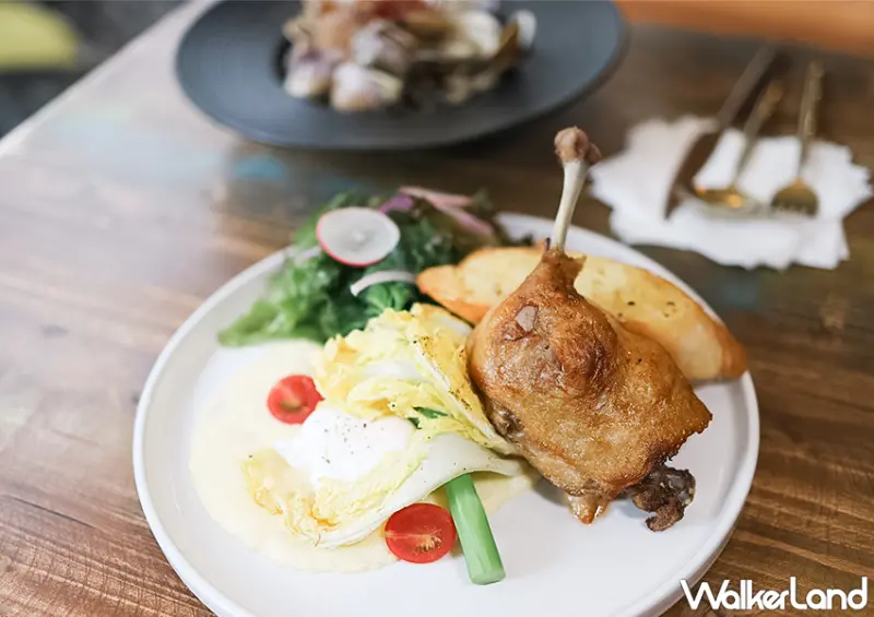 ▲▼台北餐酒館「OZ Cafe & Bistro」推薦菜單：白酒蛤蠣義大利麵 $400、松露玉米糊油封鴨 $480 / WalkerLand窩客島 蕭芷琳 拍攝