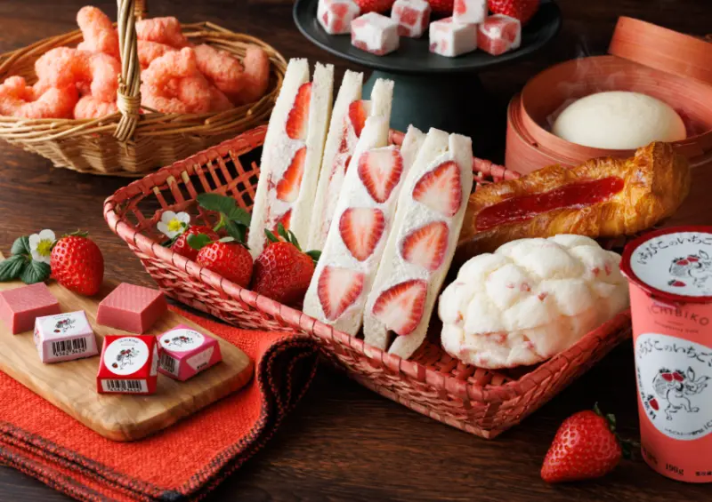 ▲▼日本超商 LAWSON 草莓季 2025 登場 / LAWSON提供、WalkerLand窩客島整理