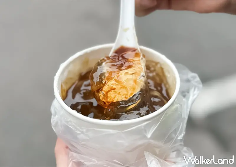 ▲基隆古早味美食「麵茶推車阿伯」推著攤車穿梭於基隆的大街小巷，沒有固定的營業時間與地點 / WalkerLand窩客島 蕭芷琳 拍攝