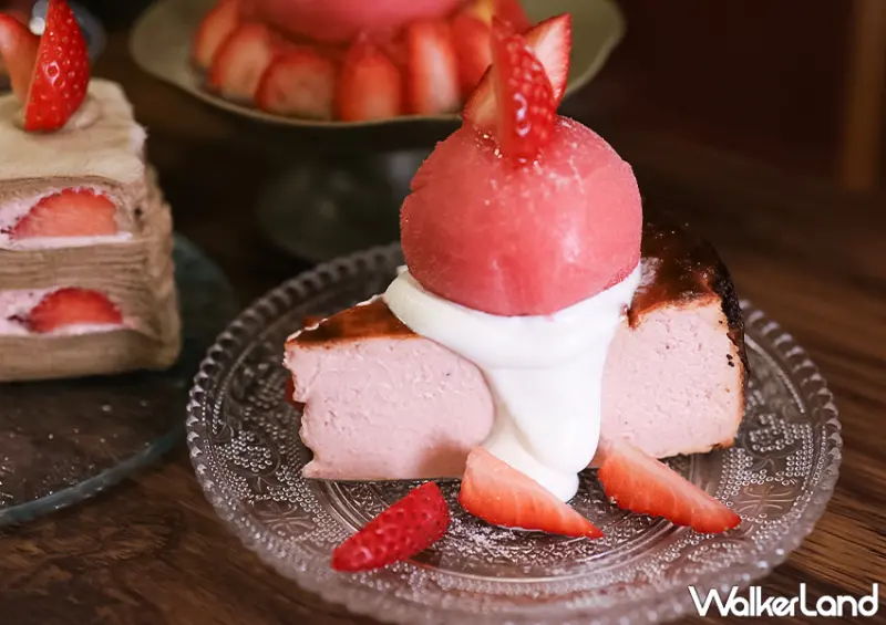 ▲▼大安站不限時咖啡廳「微蜜jolie」推薦菜單：草莓冰淇淋巴斯克 $220、布能莓有泥 $180 / WalkerLand窩客島 蕭芷琳 拍攝