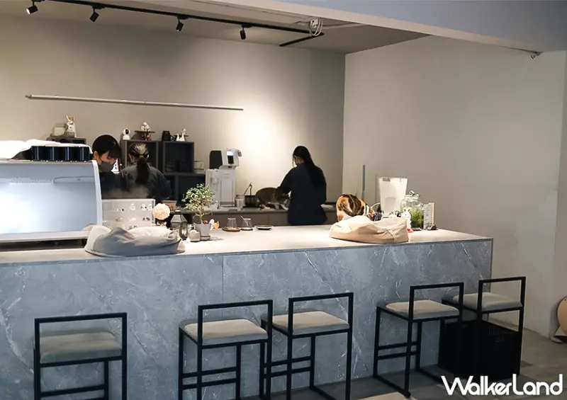 ▲▼台北貓咪咖啡廳「ABOUT H Coffee」距捷運忠孝新生站，與善導寺站僅需步行數分鐘即可抵達 / WalkerLand窩客島 蕭芷琳 拍攝