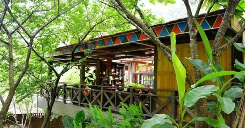 嘉義阿里山美食秘境7選！嘉義最推「超大份量火鍋 阿里山森林茶屋」，賞阿里山櫻花順吃。