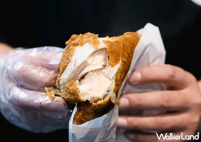 ▲▼忠孝新生美食「倔醬」推薦菜單：義式香料脆皮雞排 $110 / WalkerLand窩客島 蕭芷琳 拍攝