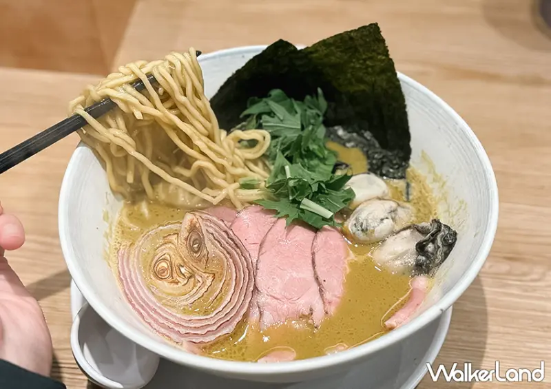 ▲▼中山站拉麵店「二屋牡蠣拉麵」鄰近捷運中山站，交通便利 / WalkerLand窩客島 蕭芷琳 拍攝