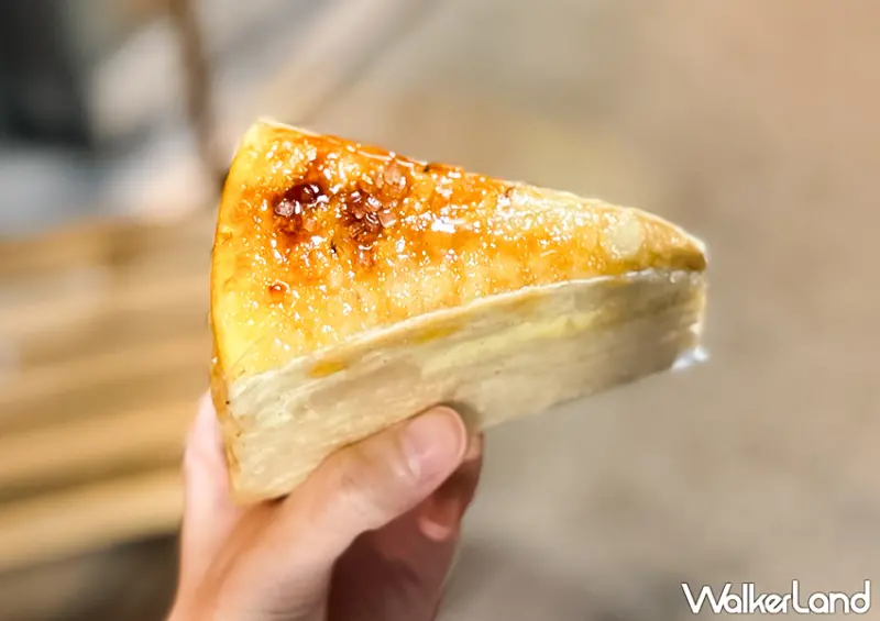 ▲基隆咖啡廳「三奇壹號咖啡館」推薦菜單：炙燒布蕾千層 $200 / WalkerLand窩客島 蕭芷琳 拍攝