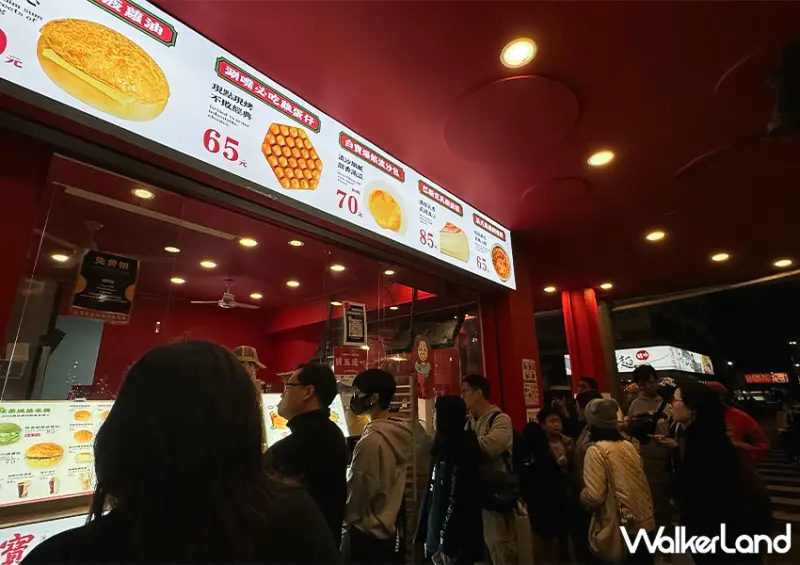 ▲▼「白寶奶奶港式菠蘿包」民族總店位於中西區，店面設計以鮮豔紅色為主，充滿濃厚的港式茶餐廳風格 / WalkerLand窩客島 蕭芷琳 拍攝