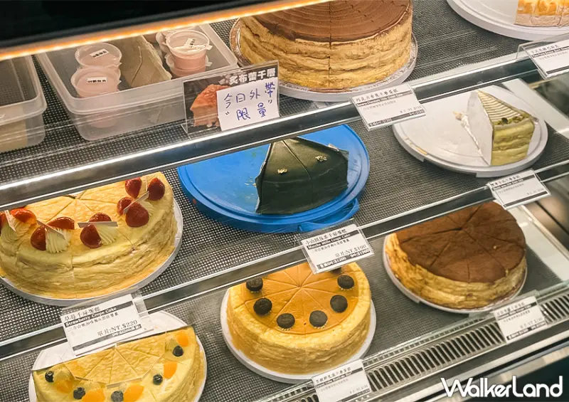 ▲基隆咖啡廳「三奇壹號咖啡館」每天提供多款千層蛋糕，讓人選擇障礙 / WalkerLand窩客島 蕭芷琳 拍攝