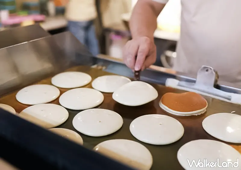 ▲西門町美食推薦「西門那煎銅鑼燒」使用新鮮雞蛋與牛奶製作而成，每日限量供應 / WalkerLand窩客島 蕭芷琳 拍攝​​​​​​​
