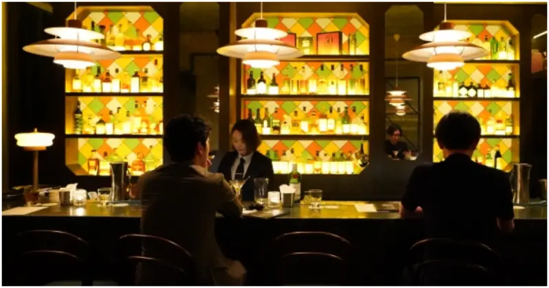 藏在古蹟的新加坡酒吧！亞洲50大酒吧常客「Gibson」，自製醃洋蔥融入調酒。