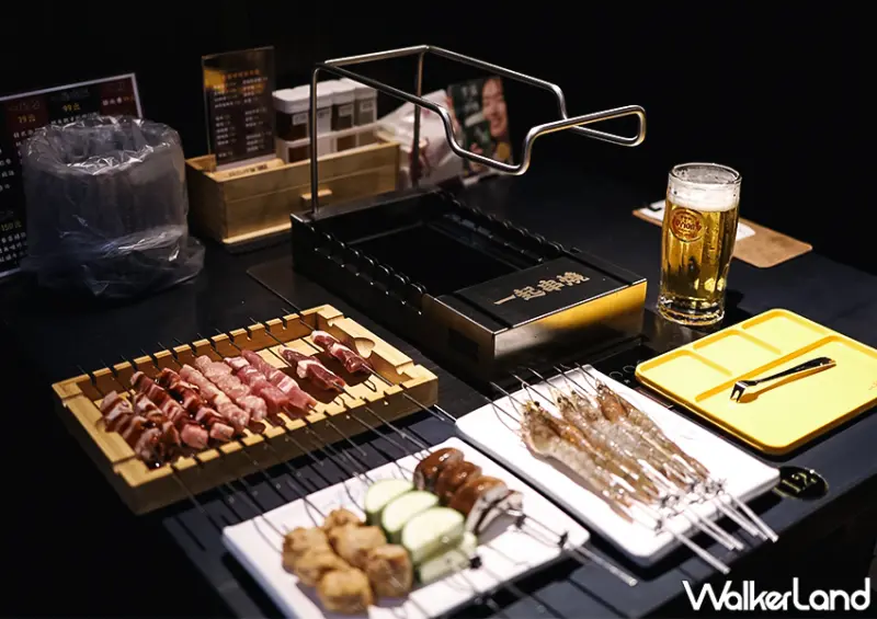 ▲台北宵夜居酒屋推薦！中山站串燒店「一起烤串」自動烤肉機超酷 / WalkerLand窩客島 蕭芷琳 拍攝