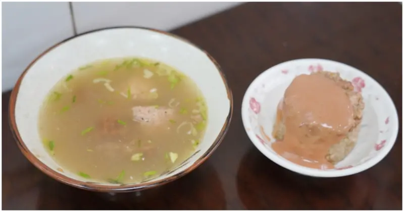 傳承四代大甲美食！鎮瀾宮附近小吃老店 阿在筒仔米糕，推薦米糕配芋頭排骨湯。