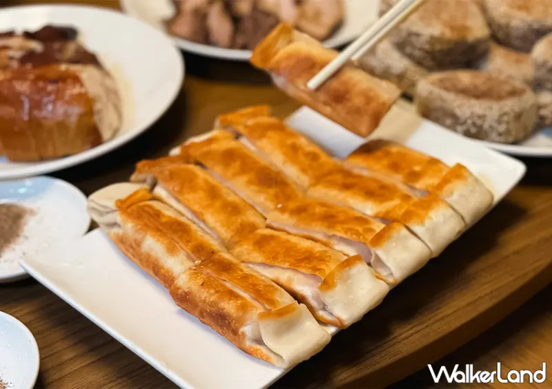 ▲台北酸菜白肉鍋推薦「都一處」推薦菜單：褡褳火燒(2條) $150 / WalkerLand窩客島 蕭芷琳 拍攝