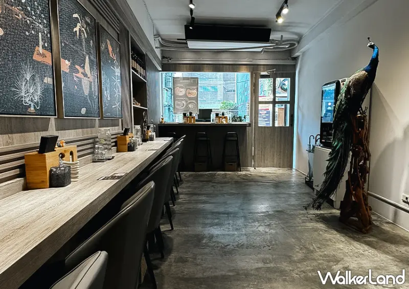▲中山站拉麵推薦「麒麟創作拉麵坊」店面靠近捷運中山站，在誠品南西殿後方的巷弄內 / WalkerLand窩客島 蕭芷琳 拍攝