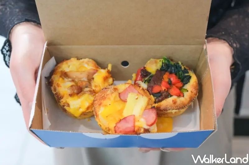 ▲達美樂熔岩披薩馬芬，新品優惠3入組只要169元、6入組最低下殺77折只需319元 / WalkerLand窩客島 張人尹 拍攝