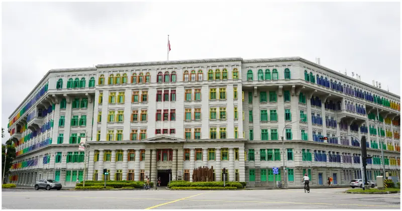 新加坡必拍景點！古蹟七彩轉生IG打卡熱點「舊禧街警察局」，順遊克拉碼頭。