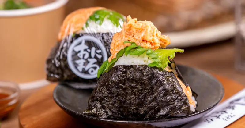 內湖美食新開店！超強日本飯糰「京都御握丸」插旗，5折優惠先吃。