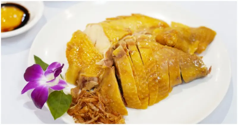 台中客家餐廳吃這家！古早味客家菜 瑞丘農莊，桔醬土雞、客家小炒、塔香茄子必點。