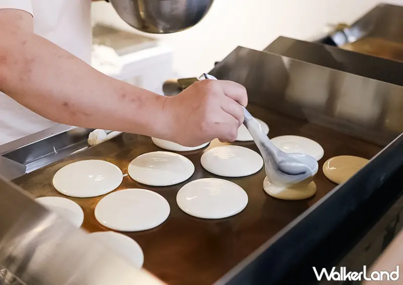 ▲西門町美食推薦「西門那煎銅鑼燒」使用新鮮雞蛋與牛奶製作而成，每日限量供應 / WalkerLand窩客島 蕭芷琳 拍攝​​​​​​​