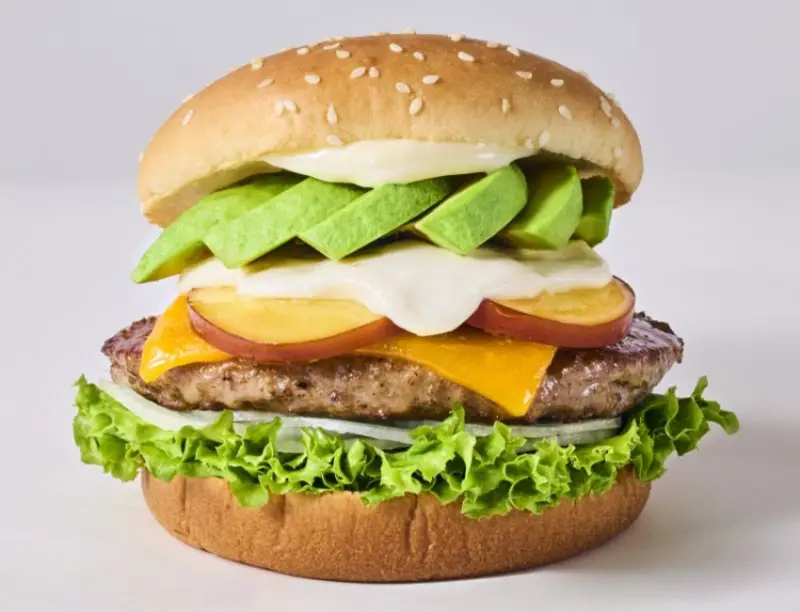 三大人氣漢堡品牌春季限定新品全攻略，摩斯、漢堡王、FRESHNESS BURGER自由行必吃。