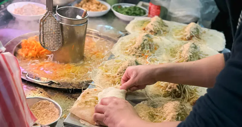 清明節吃潤餅！南機場夜市 吾旺再季 料多皮Q超過癮，台北潤餅必吃。