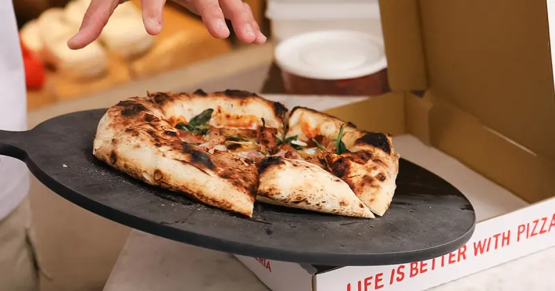 台北披薩推薦 PIZZA BOY 道地拿坡里披薩必吃！現點現烤、自製麵糰超Q彈。