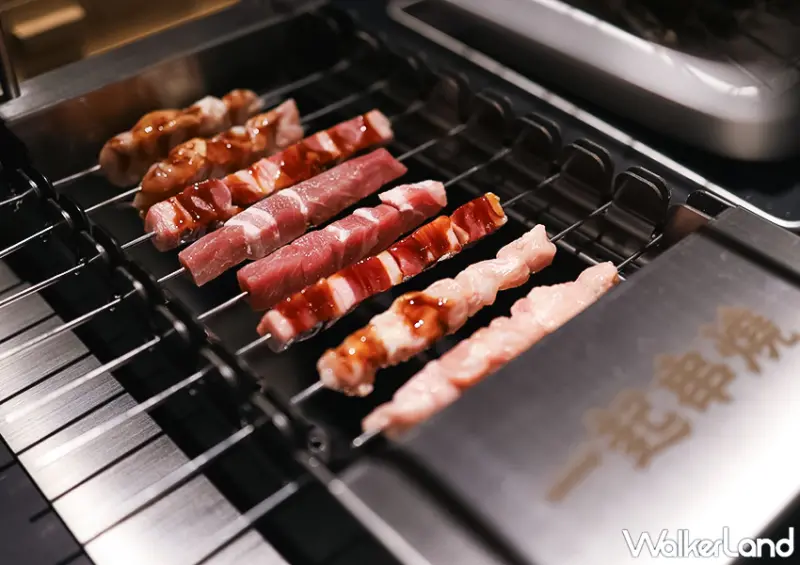 ▲中山站串燒店「一起烤串」推薦菜單：醬燒雞肉 $79、鹽味雞松板 $79、醬燒雪花牛 $79、鹽味櫻桃鴨胸 $99 / WalkerLand窩客島 蕭芷琳 拍攝