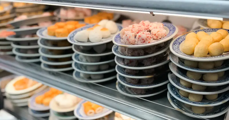 基隆必吃火鍋！基隆義美石頭火鍋一開門就排隊，來這先抽號碼牌。