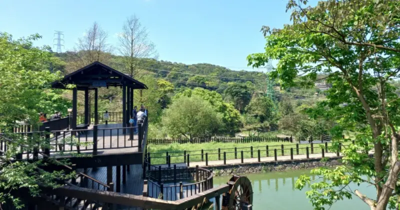 台北近郊隱藏寶地！探索貓空茶園、炭窯與壯麗山景的悠閒農村之旅。