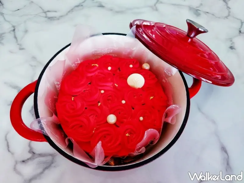 ▲「開花結鍋」融合了花卉藝術、蛋糕工藝與實用廚具，從視覺到味覺都帶來強烈驚喜 / 裕元花園酒店提供、WalkerLand窩客島整理