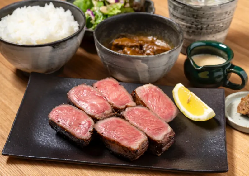 牛舌の檸檬第4間店！東京有樂町也能吃到，日本超厚牛舌燒肉必吃。