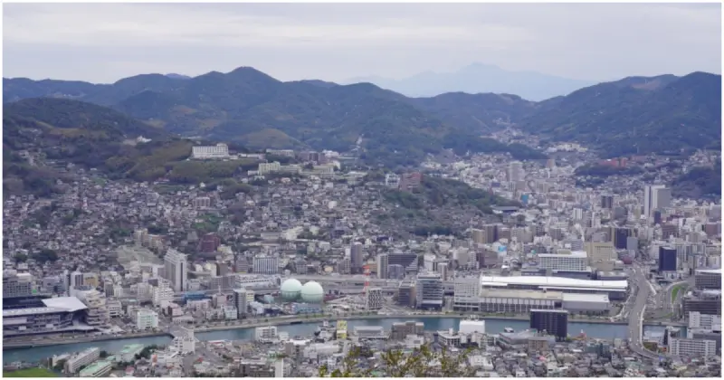 世界三大夜景！長崎必訪景點 稻佐山山頂展望台，360度飽覽長崎千萬夜景。