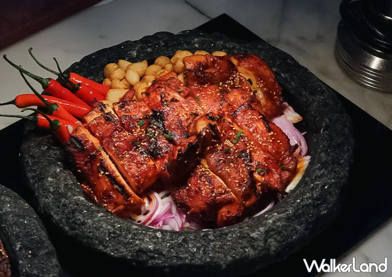 ▲台北君悅酒店 buffet「凱菲屋」韓式料理吃到飽推薦：韓式烤雞 / WalkerLand窩客島 蕭芷琳 拍攝​​​​​​​