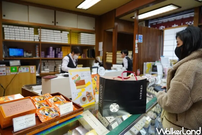 長崎伴手禮必買！長崎蛋糕老店 文明堂總本店觀光通店，限定寶可夢電龍長崎蛋糕買起來。