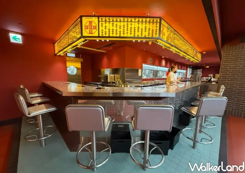 ▲詹記個人鴛鴦鍋「詹記算算屋」吧台用餐區僅提供10席專屬座位 / WalkerLand窩客島 鄭雅之 拍攝