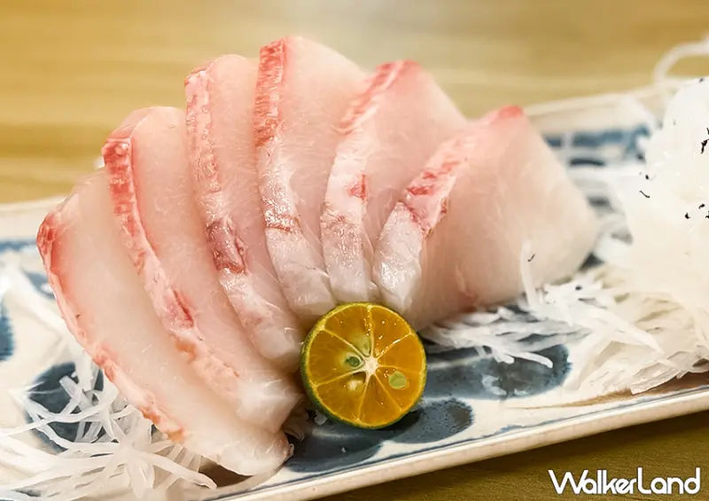 基隆生魚片推薦！丸九生魚片 基隆港必吃宵夜，超狂海膽丼飯必吃。