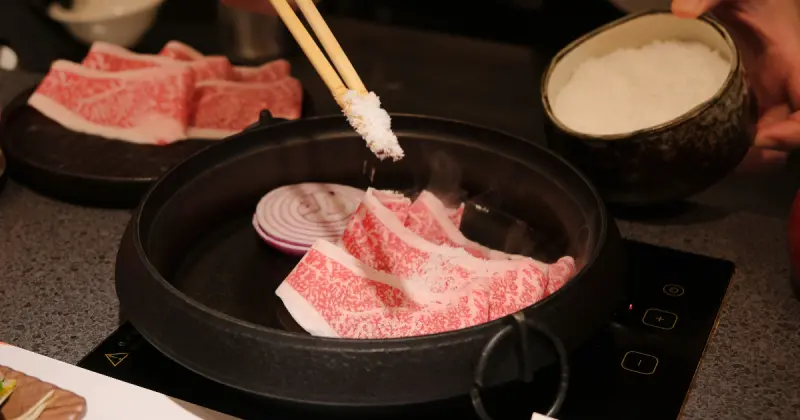 台北一人壽喜燒吃到飽！ 398元玉兔壽喜燒一人開鍋，和牛免費吃攻略。