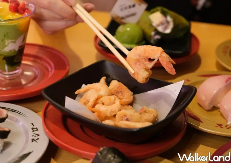 ▲壽司郎新品「薩摩産酥炸小蝦」，嚴選鹿兒島外海的小蝦酥炸 / WalkerLand窩客島 鄭雅之 拍攝