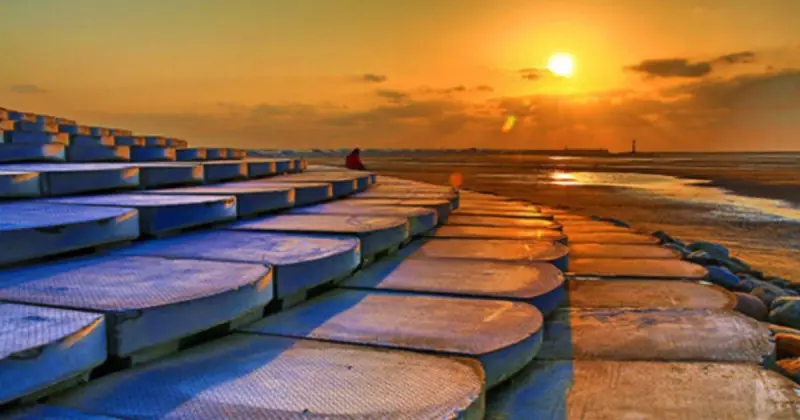 2025新竹5大熱門景點推薦！一秒到小歐洲、超美魚鱗天梯、龍貓隧道秘境一次看。