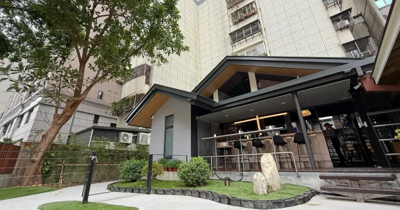 古亭老宅餐酒館！輝室17款台味調酒微醺喝，大份量辦桌套餐吃。