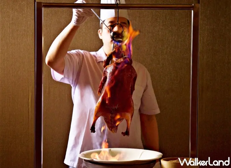 火焰燒鵝四吃！潮品集潮坊 波霸珍奶蛋塔 香檳明蝦球，信義區美食清單。