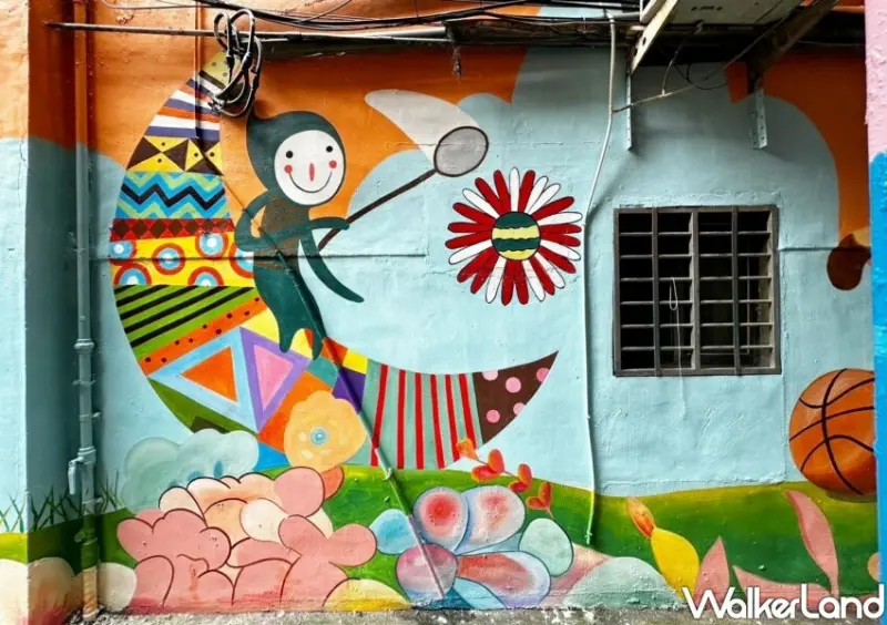 ▲新北水利局與在地里長攜手推動改善巷弄計畫，改善水溝異味及防蚊效果，更讓原本冷清的後巷活化成繽紛空間 /新北水利局 提供、WalkerLand窩客島整理