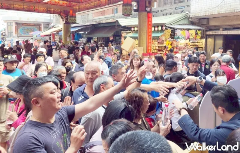 白沙屯媽祖進香必備補水！泰山純水限量聯名瓶推薦必喝。
