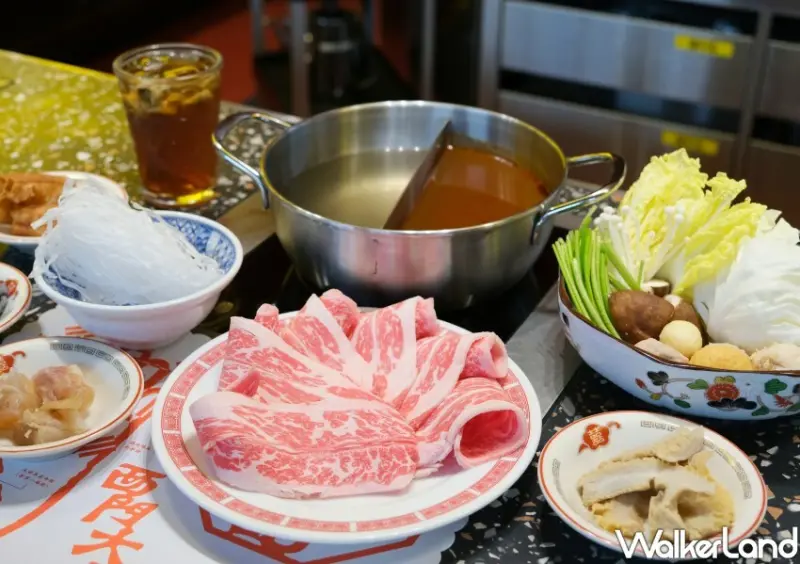 ▲詹記個人鴛鴦鍋套餐設計自由搭配的個人鍋菜單 / WalkerLand窩客島 鄭雅之 拍攝