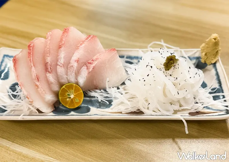 基隆生魚片推薦！丸九生魚片 基隆港必吃宵夜，超狂海膽丼飯必吃。
