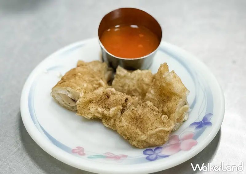 ▲基隆早餐美食推薦「天天來鹹粥」推薦菜單：魷魚炸 $15 / WalkerLand窩客島 蕭芷琳 拍攝