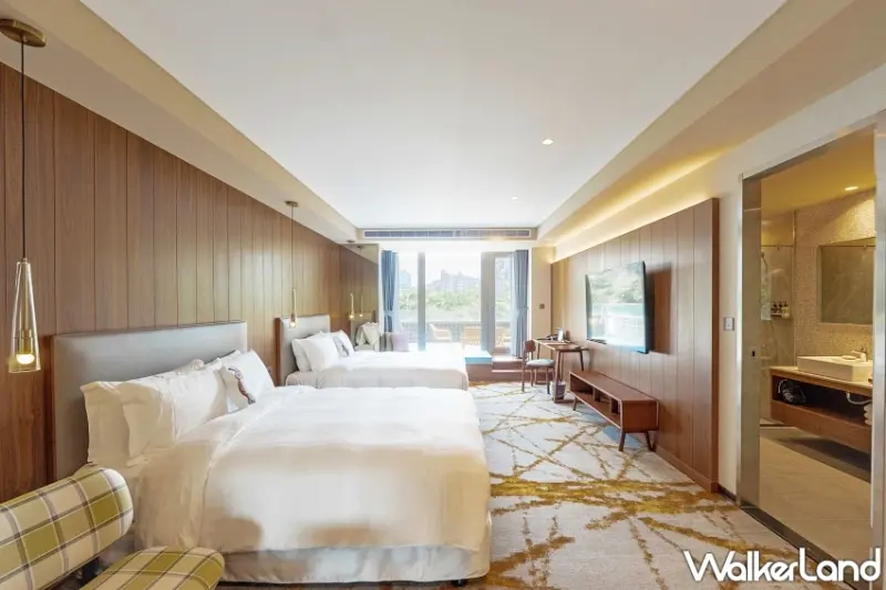 ▲信義區設計旅館Home Hotel攜手自然植萃保養品牌SAWAA，推出限量「回家，好好寵愛」母親節住房專案 / Home Hotel提供、WalkerLand窩客島整理