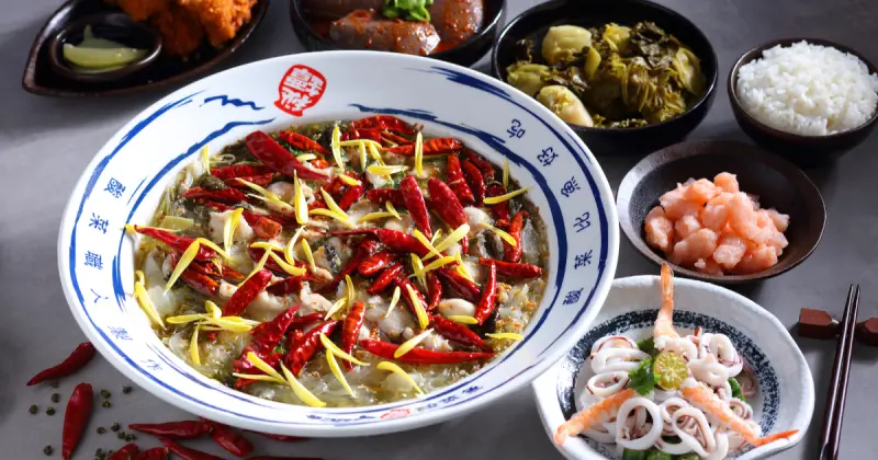 高雄刁民酸菜魚5折吃！刁民高雄店開到宵夜場，5折優惠號碼牌這樣領。